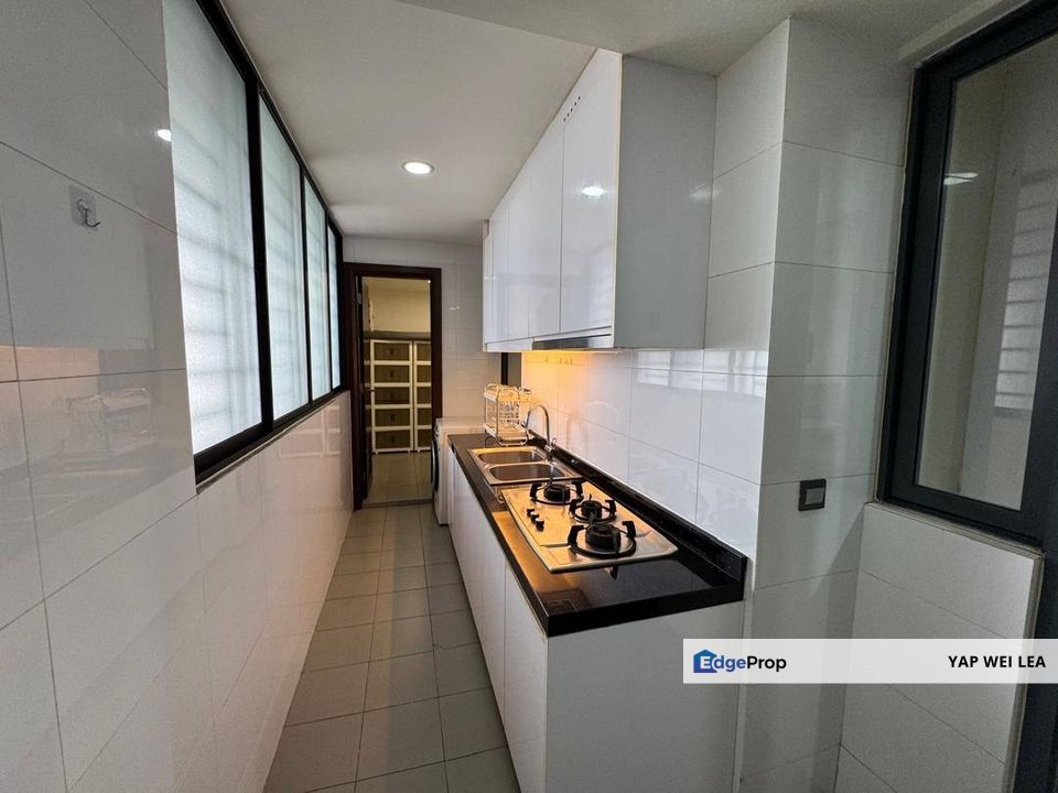 Luxury 3 + 1 Bedroom Condo KL Trillion KLCC, Kuala Lumpur, Ampang