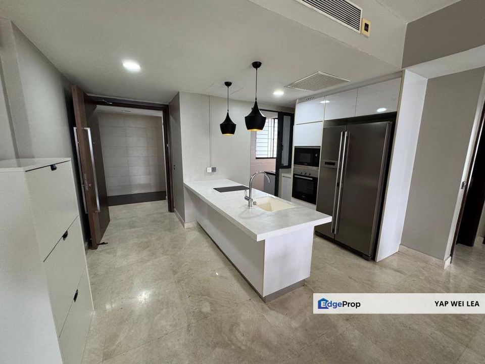 Luxury 3 + 1 Bedroom Condo KL Trillion KLCC, Kuala Lumpur, Ampang