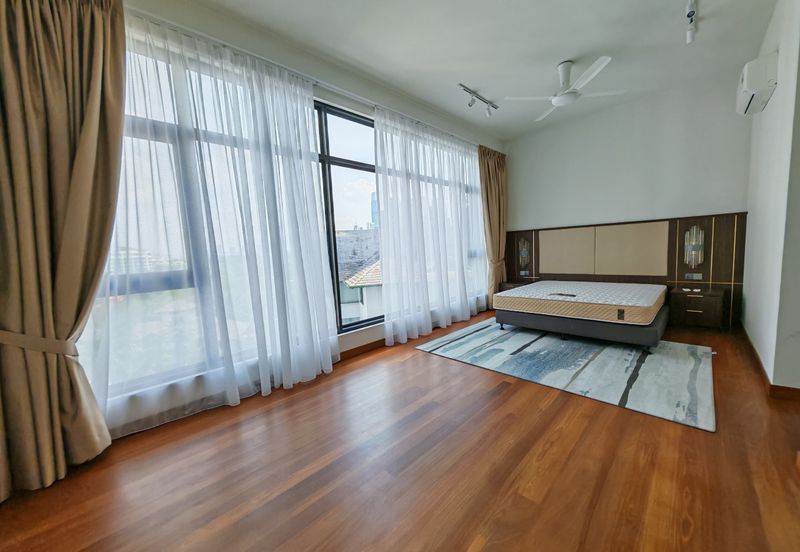 Mayfair Residences @ Pavilion Embassy