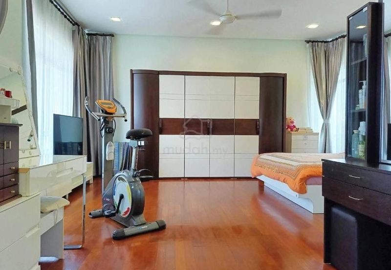 Changkat Kiara Surya