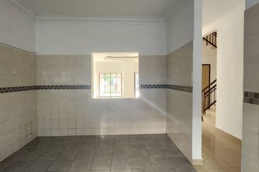 Double Storey (Amanda) Superlink D'Kayangan Seksyen 13 Shah Alam