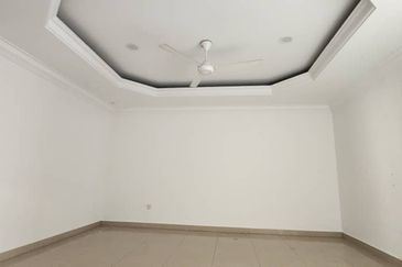 Double Storey (Amanda) Superlink D'Kayangan Seksyen 13 Shah Alam