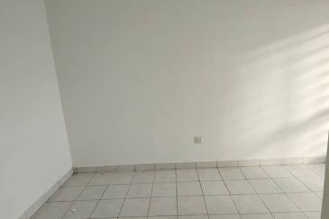 Double Storey (Amanda) Superlink D'Kayangan Seksyen 13 Shah Alam