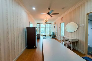 Vista Alam Serviced Apartment