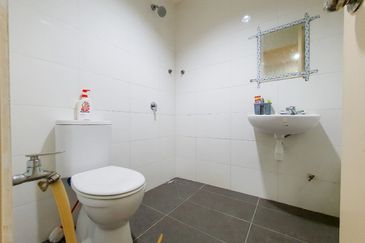 Vista Alam Serviced Apartment