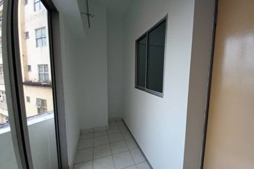 Brunsfield Service Apartment
