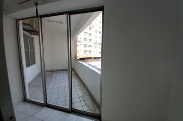 Brunsfield Service Apartment