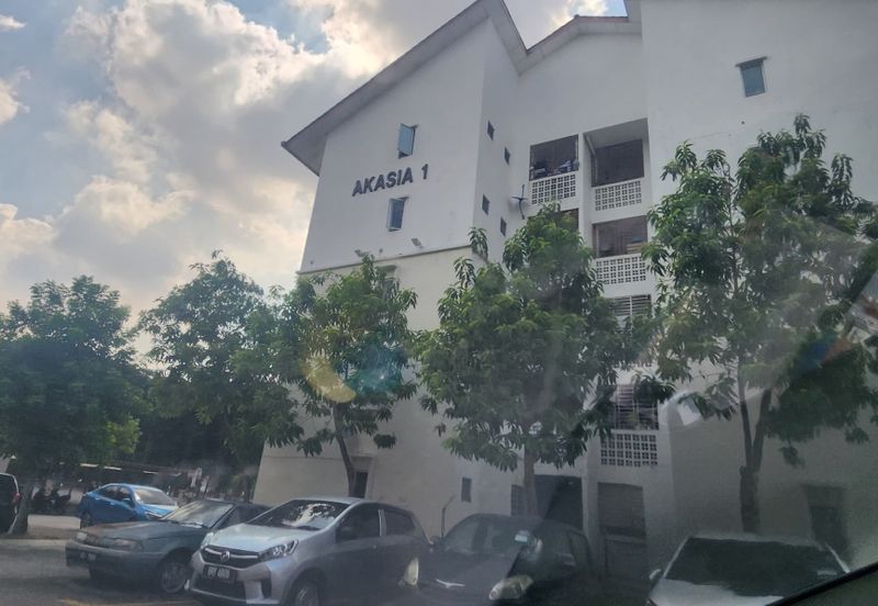 Akasia Apartment ( Setia Alam )