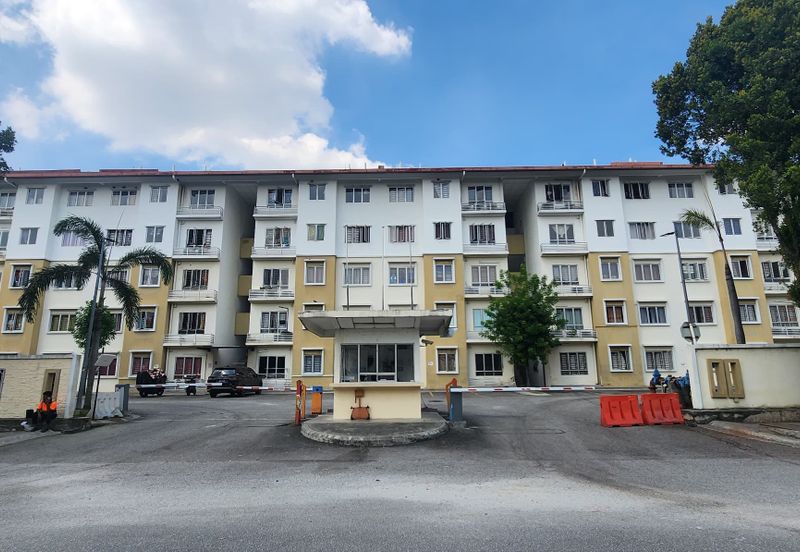 Akasia Apartment ( Setia Alam )