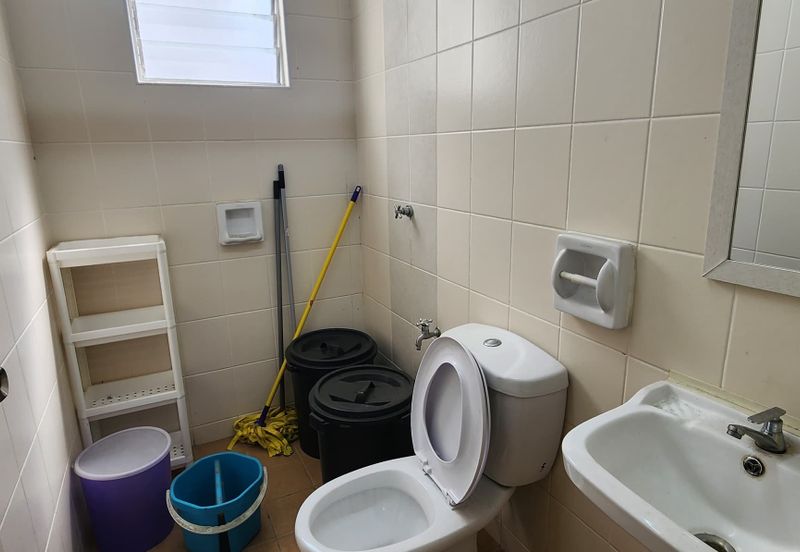 Akasia Apartment ( Setia Alam )