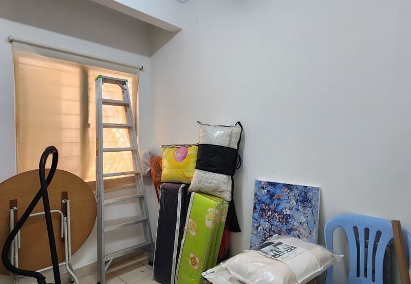 Akasia Apartment ( Setia Alam )