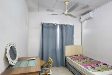 Akasia Apartment ( Setia Alam )