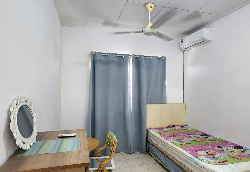 Akasia Apartment ( Setia Alam )