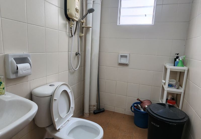 Akasia Apartment ( Setia Alam )