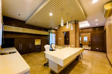 Titian, Bukit Jelutong