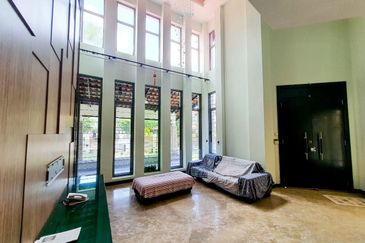 Titian, Bukit Jelutong