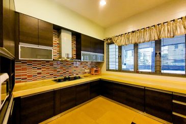 Titian, Bukit Jelutong