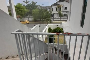 SEREMBAN 2 HEIGHT (LABU)