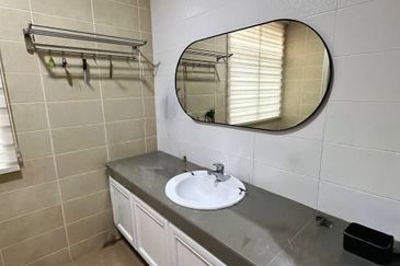 Seksyen 4, Shah Alam