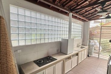 Seksyen 4, Shah Alam