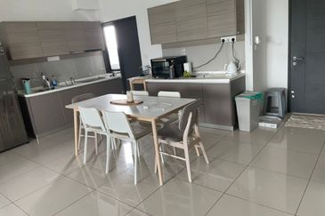 Emira Residence @ Shah Alam