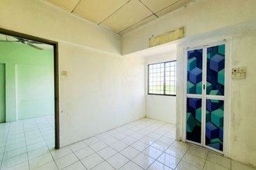 Pangsapuri Perdana, Seksyen 13