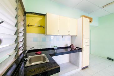 Pangsapuri Perdana, Seksyen 13