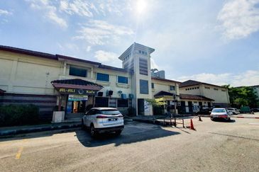 Pangsapuri Perdana, Seksyen 13