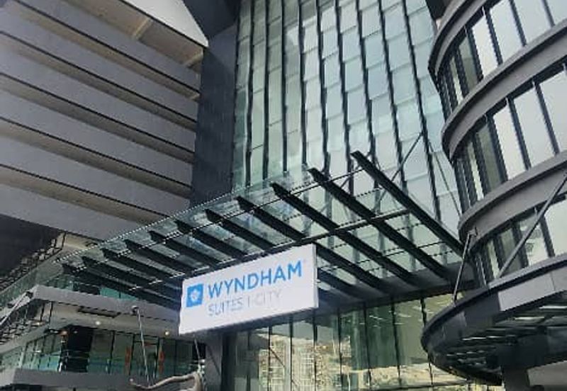 8 Premier @ i-City Finance Avenue