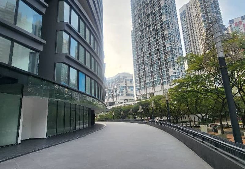 8 Premier @ i-City Finance Avenue