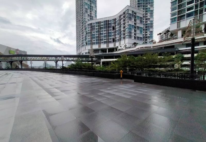 8 Premier @ i-City Finance Avenue