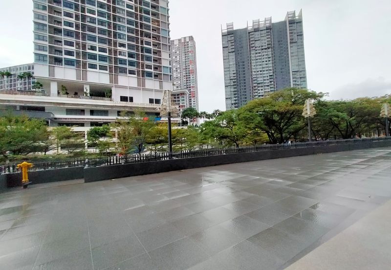 8 Premier @ i-City Finance Avenue