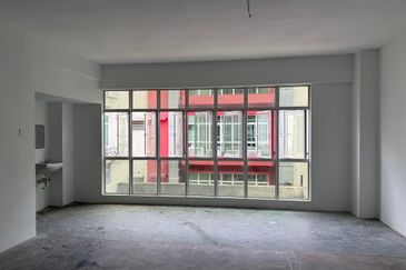 32 Avenue, Bukit Serdang