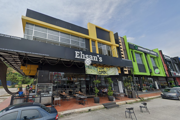 JALAN PUNCAK ALAM JAYA