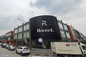 Taipan Business Centre, USJ 10