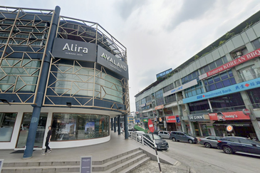 Taipan Business Centre, USJ 10