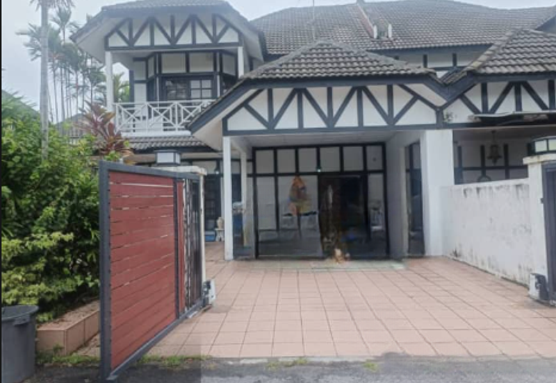 SL 8, Bandar Sungai Long