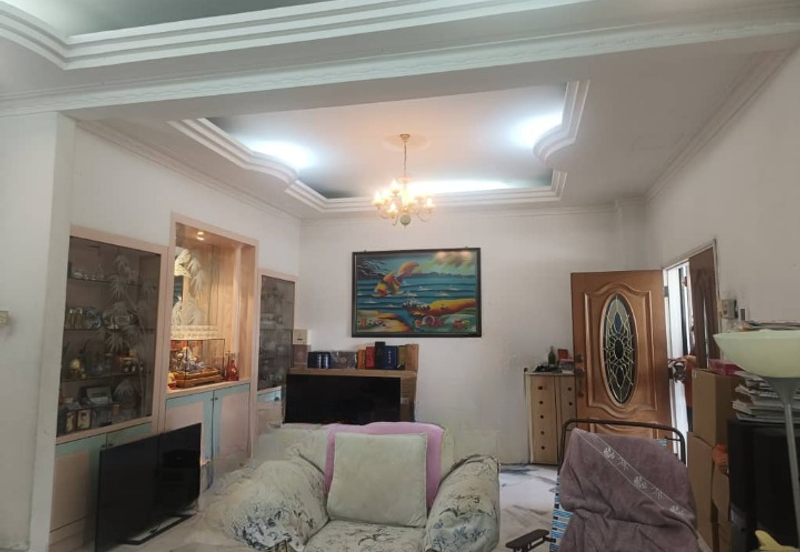 SL 8, Bandar Sungai Long