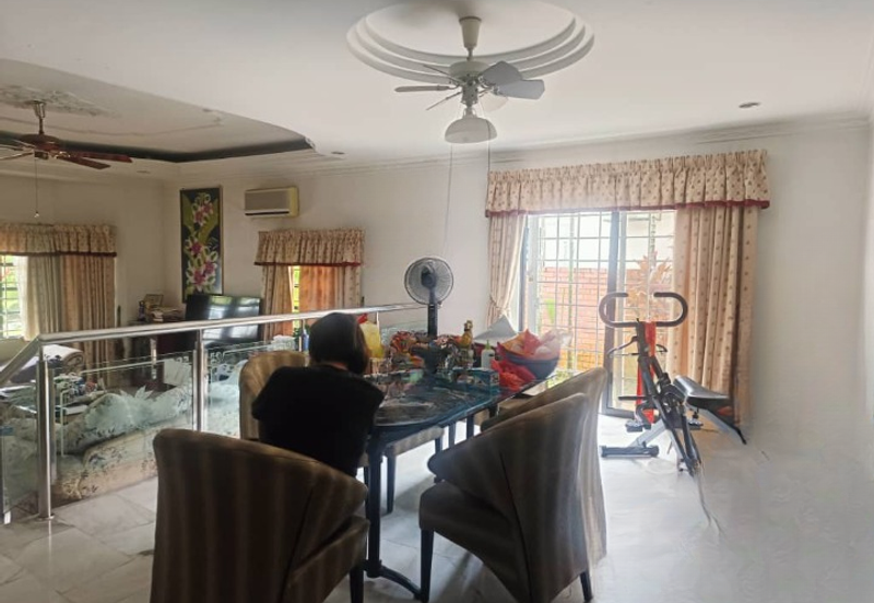 SL 8, Bandar Sungai Long