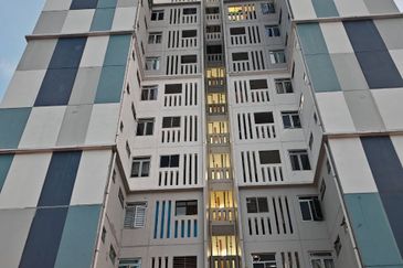 For RENT: Level 3, Idaman Residensi Selangorku,  Cyberjaya (NZ)