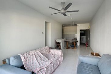 For RENT: Level 3, Idaman Residensi Selangorku,  Cyberjaya (NZ)