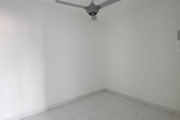 For RENT: Level 3, Idaman Residensi Selangorku,  Cyberjaya (NZ)