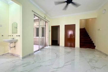 FOR SALE : 3.5 Storey Terrace House Superlink Bukit Wangsamas , Wangsa Maju KL - DS