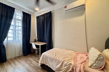 Taman Seroja, Bandar Baru Salak Tinggi