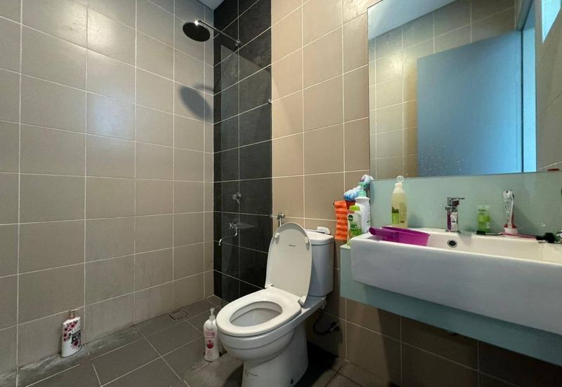 DANAU MUTIARA PRESINT 16 PUTRAJAYA 2.5 STOREY BUNGALOW FOR SALE LOCK STOCK AND BARREL WITH LIFT 