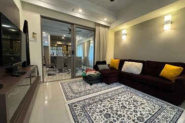 DANAU MUTIARA PRESINT 16 PUTRAJAYA 2.5 STOREY BUNGALOW FOR SALE LOCK STOCK AND BARREL WITH LIFT 