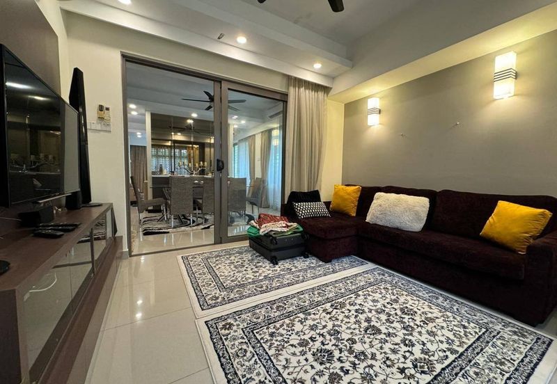 DANAU MUTIARA PRESINT 16 PUTRAJAYA 2.5 STOREY BUNGALOW FOR SALE LOCK STOCK AND BARREL WITH LIFT 