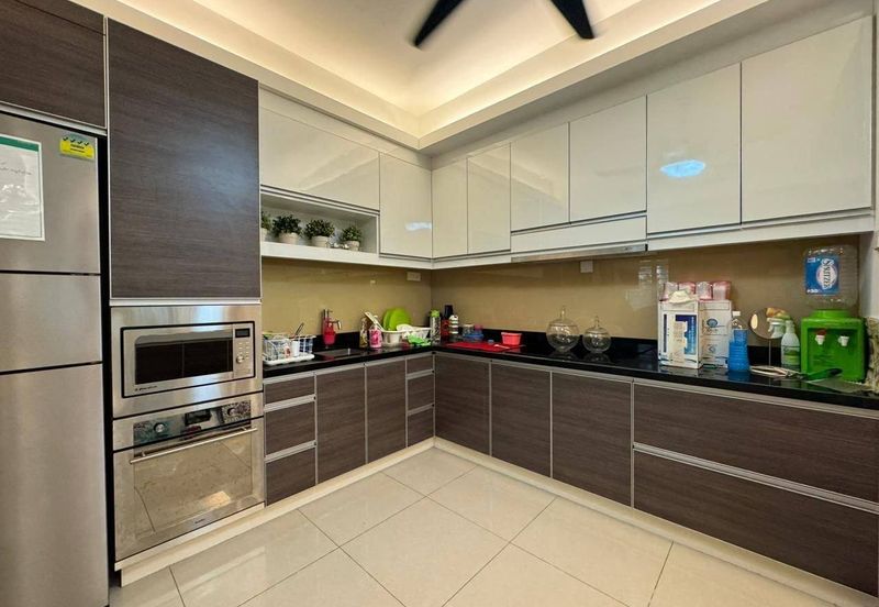 DANAU MUTIARA PRESINT 16 PUTRAJAYA 2.5 STOREY BUNGALOW FOR SALE LOCK STOCK AND BARREL WITH LIFT 