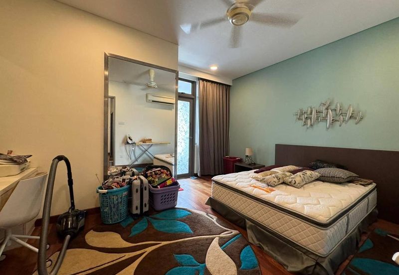 DANAU MUTIARA PRESINT 16 PUTRAJAYA 2.5 STOREY BUNGALOW FOR SALE LOCK STOCK AND BARREL WITH LIFT 