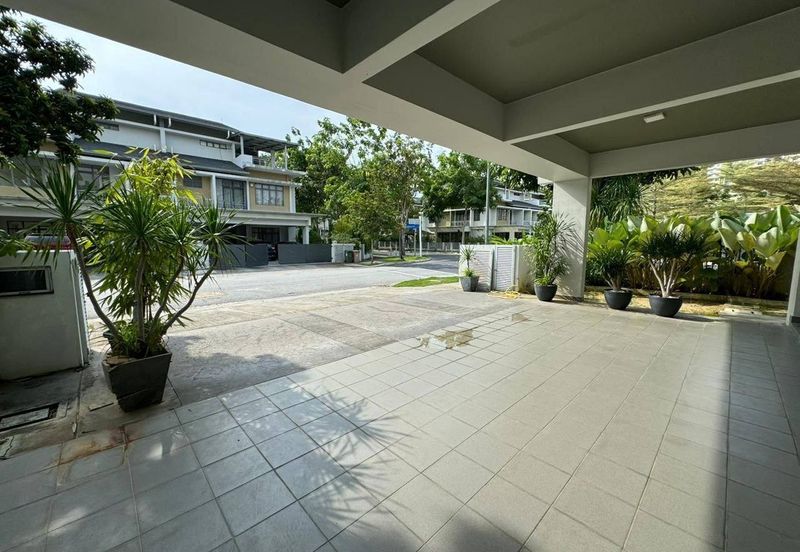 DANAU MUTIARA PRESINT 16 PUTRAJAYA 2.5 STOREY BUNGALOW FOR SALE LOCK STOCK AND BARREL WITH LIFT 